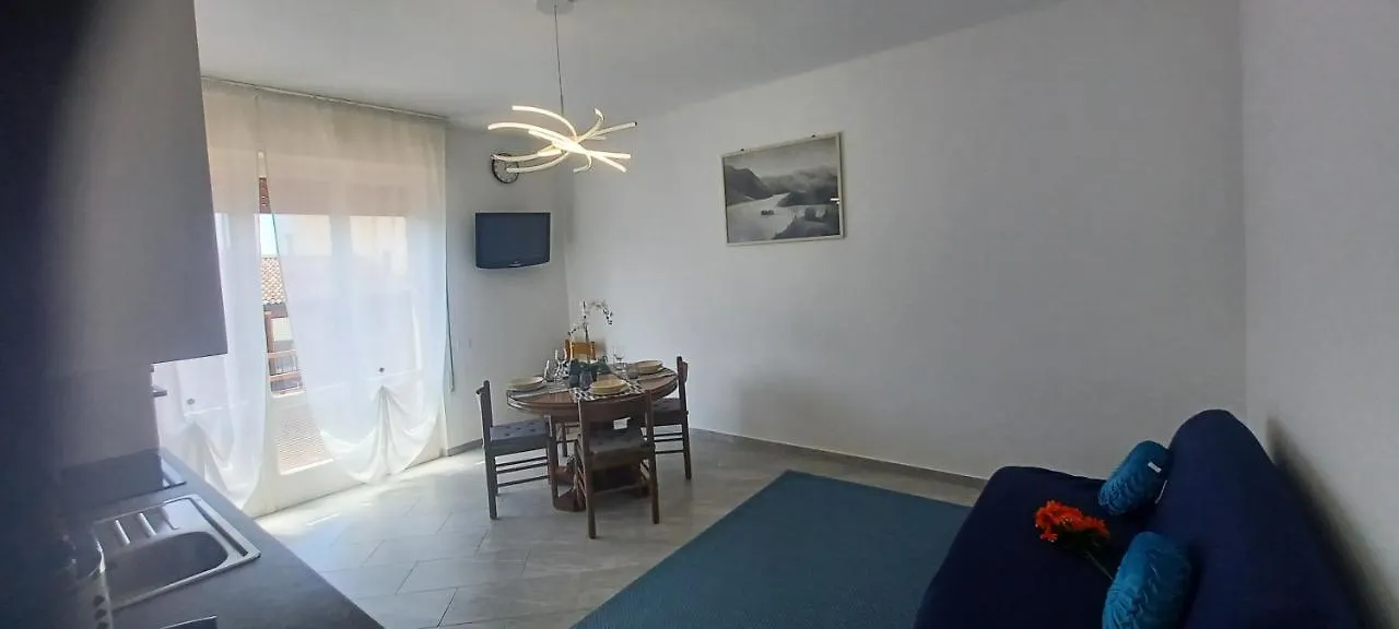 Sunny Holiday Home Sarnico 0*,  Italy