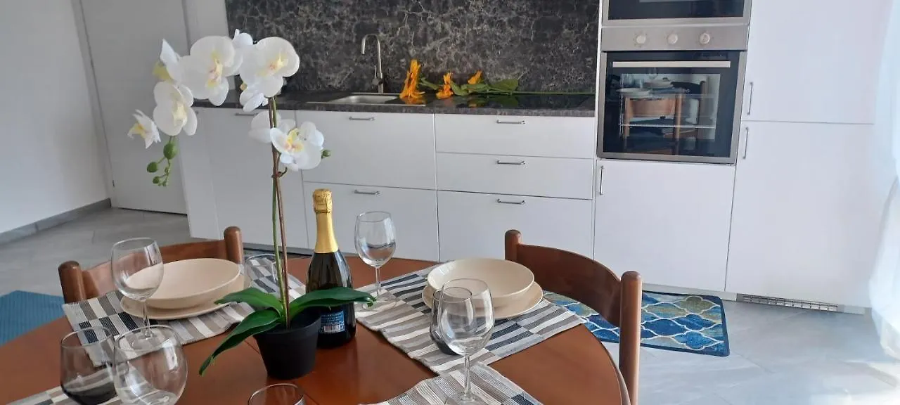 Sunny Holiday Home Sarnico Apartment