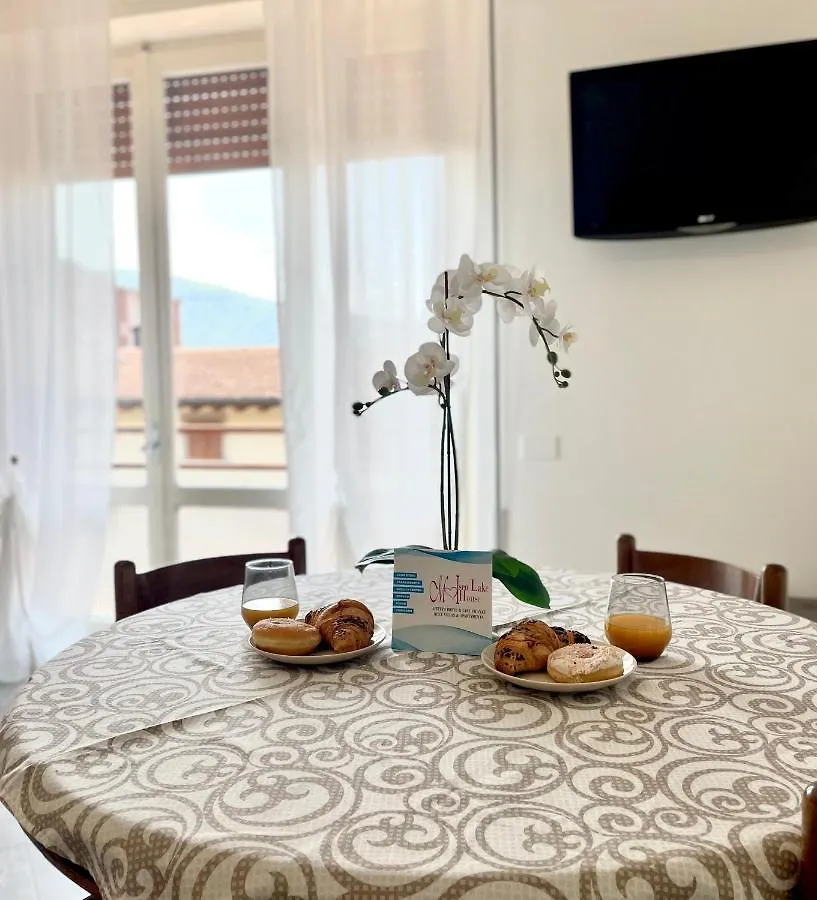 Sunny Holiday Home Sarnico Apartment